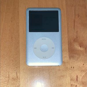 Apple iPod Classic 6th Generation 120 GB Silver